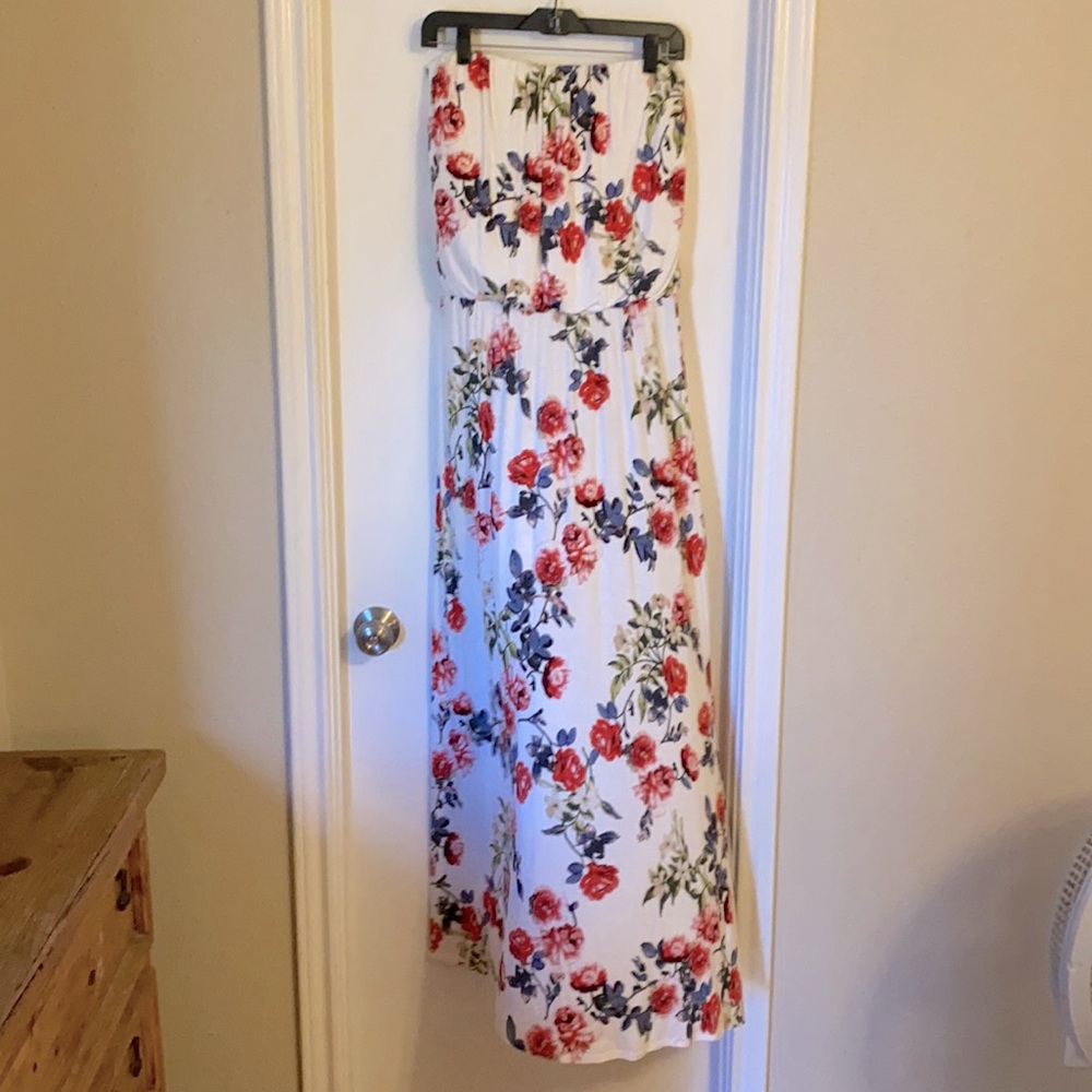 NWT Floral Strapless Dress